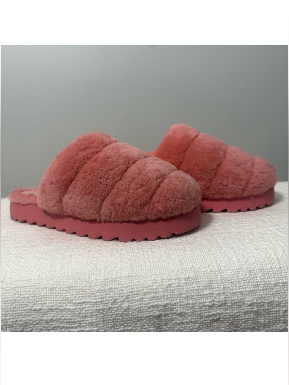 UGG Fluffy Slide Slippers Pink Size 10 Cozy Platform Slides